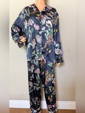 Belle Heure Floral Satin Pajama Set Women XL Navy Lounge Set